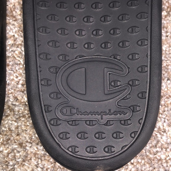Used Champion flip flops size 9 - Picture 4 of 5